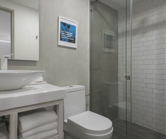 Номер Deluxe, The Andy