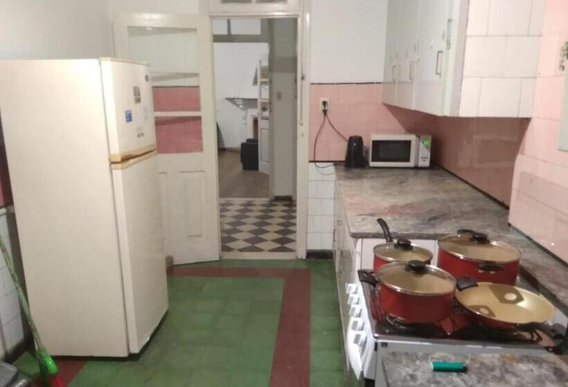 اتاق لوکس, Hostal, Home Sweet Home