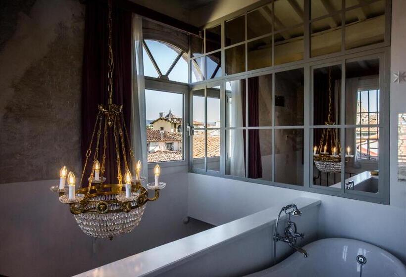 اتاق لوکس با تخت بزرگ, Oltrarno Splendid