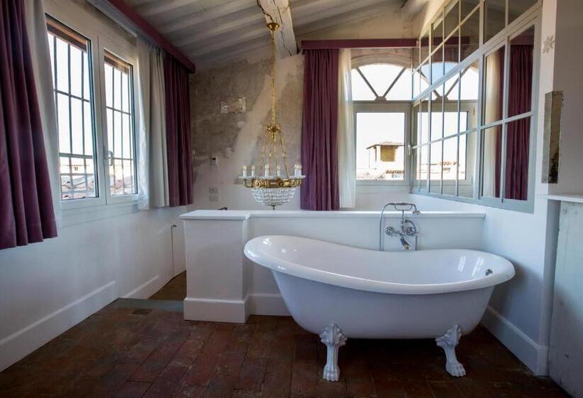 اتاق لوکس با تخت بزرگ, Oltrarno Splendid