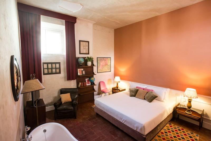 اتاق لوکس با تخت بزرگ, Oltrarno Splendid