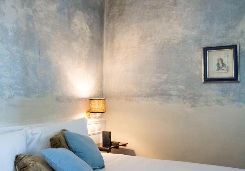 اتاق لوکس با تخت بزرگ, Oltrarno Splendid