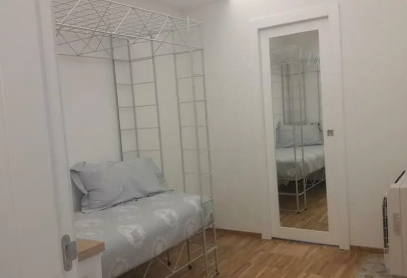 اتاق راحتی سه تخته, H Sa Guest House