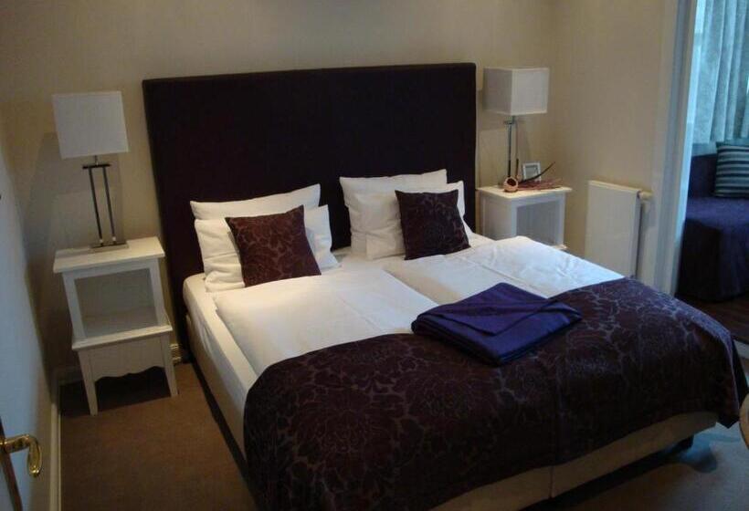 Standard Room, Elisabeth Von Eicken