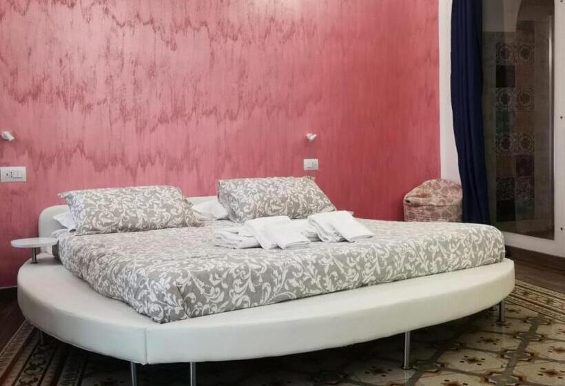 스위트 킹사이즈 침대, Suiteinncentro Dimora Storica