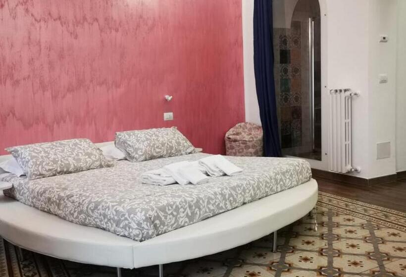 스위트 킹사이즈 침대, Suiteinncentro Dimora Storica