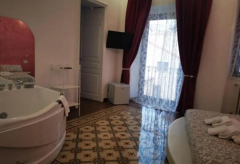 سوییت لوکس, Suiteinncentro Dimora Storica