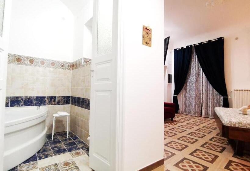 스탠다드 자쿠지 룸, Suiteinncentro Dimora Storica