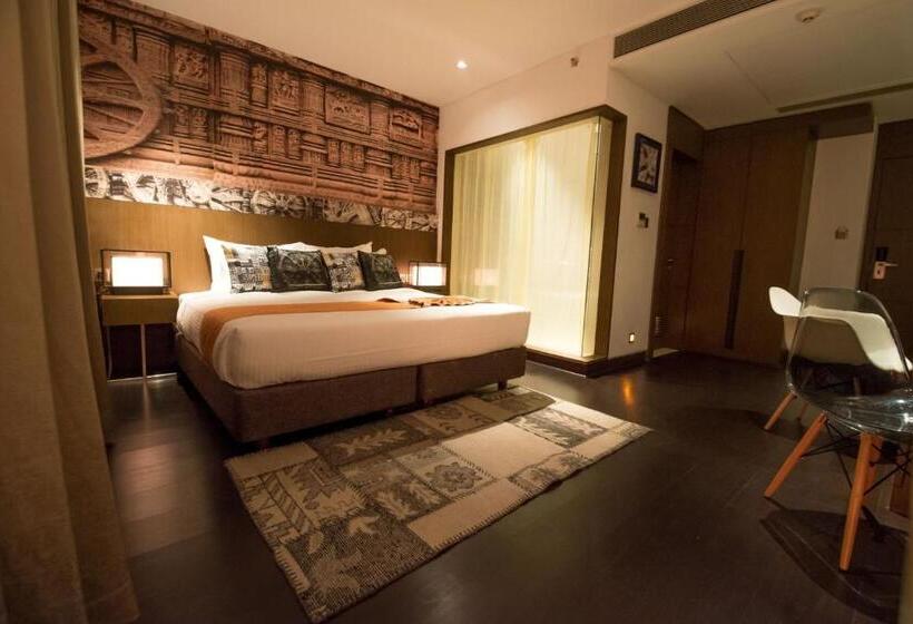 Quarto superior, Gallery 67