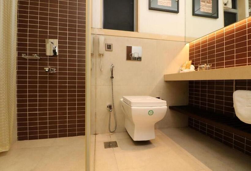 Quarto superior, Gallery 67