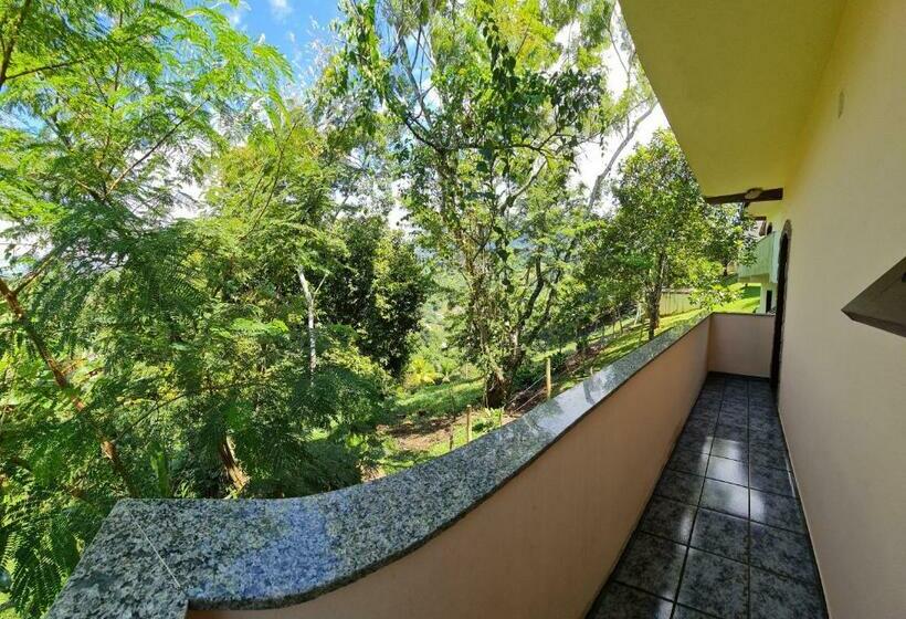 带阳台的三人标准间, Pousada Nossa Senhora