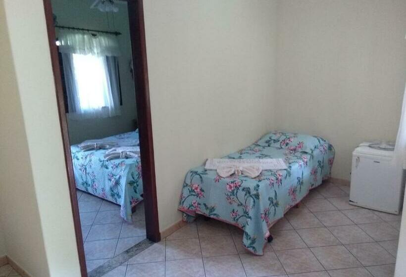 带阳台标准四人间, Pousada Nossa Senhora