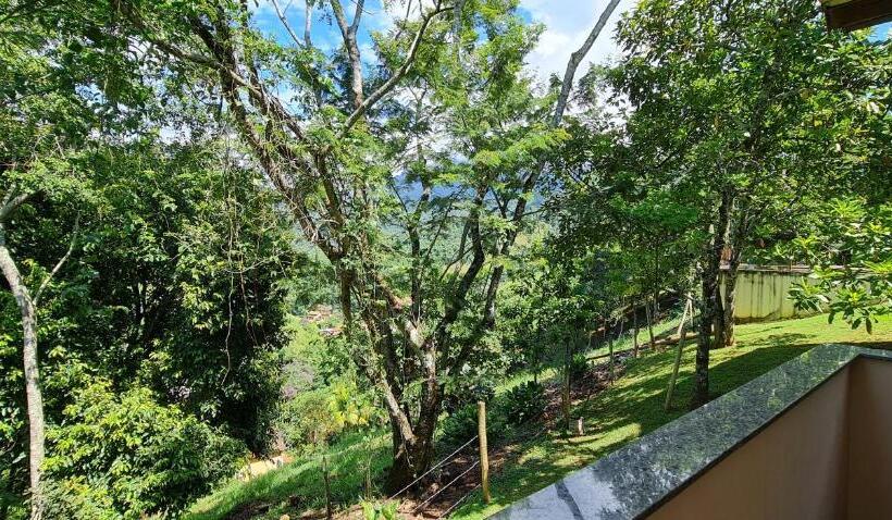 带阳台的三人标准间, Pousada Nossa Senhora