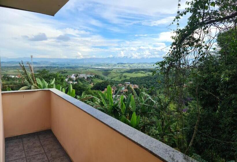 带阳台的三人标准间, Pousada Nossa Senhora