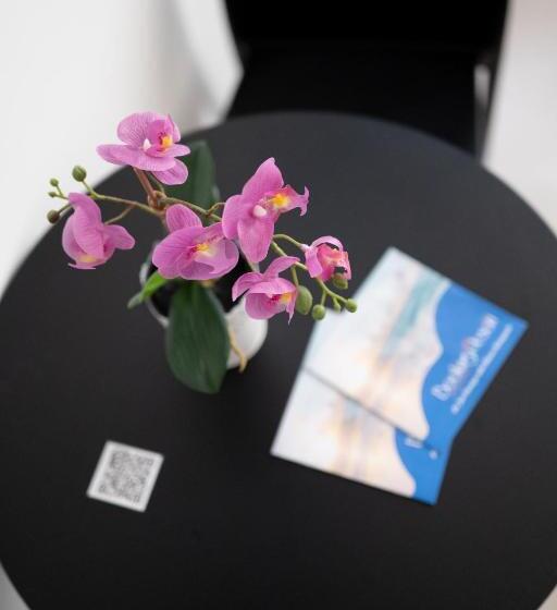 Chambre Quadruple Standard, Parma Room Station