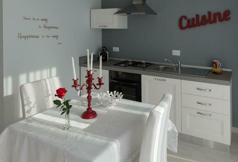 إستوديو قياسى مطل على البحر, Agrilea