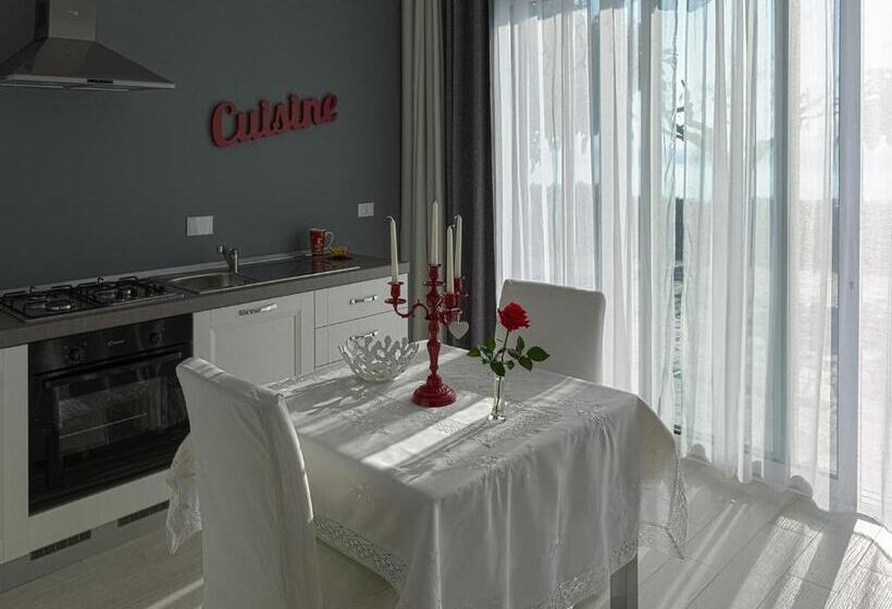 إستوديو قياسى مطل على البحر, Agrilea