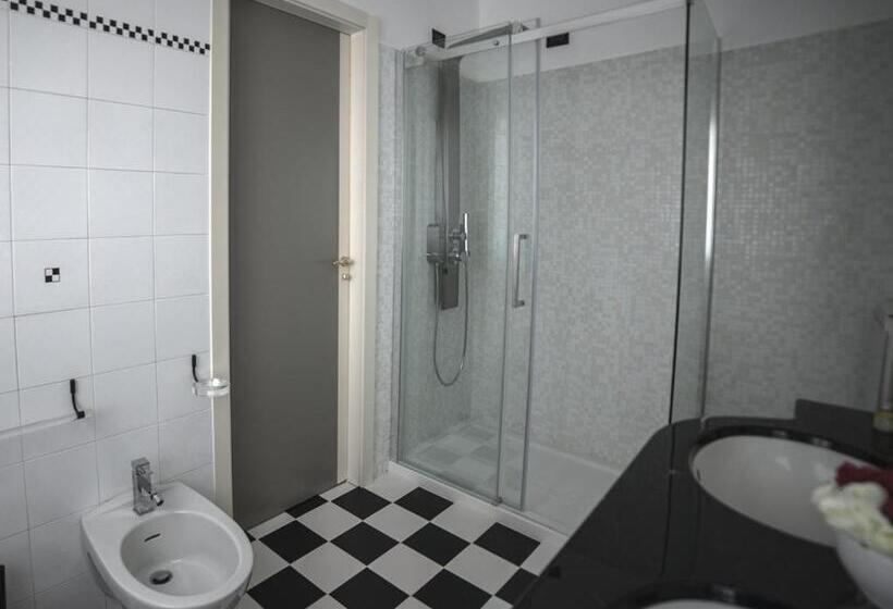 جناح مزود بتراس, Agrilea