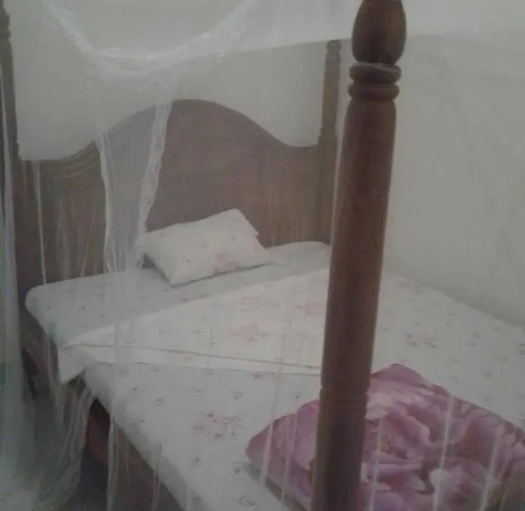 اتاق استاندارد یک نفره, Freedom Guest House