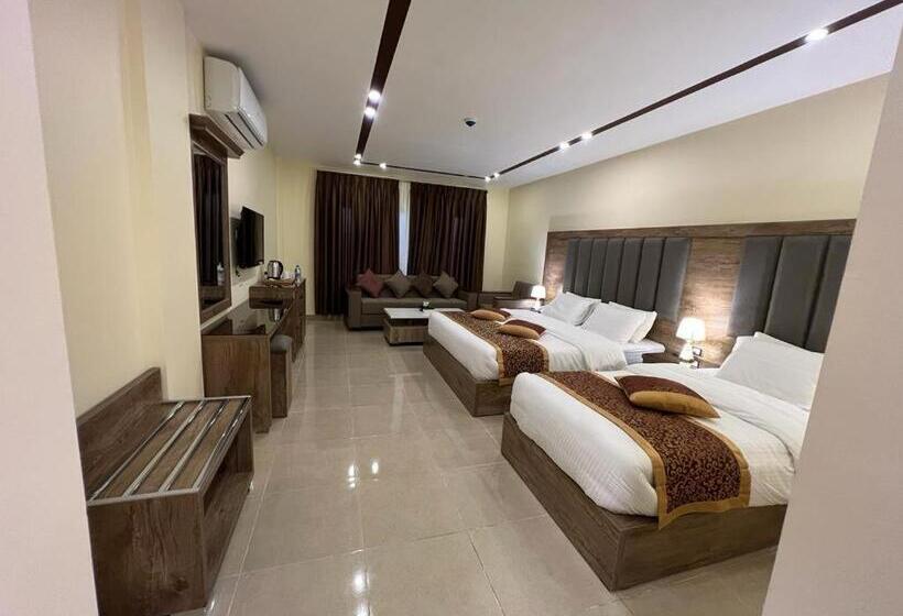 اتاق سوپریور سه تخته, Shaqilath