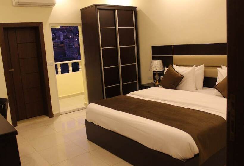 اتاق لوکس, Shaqilath