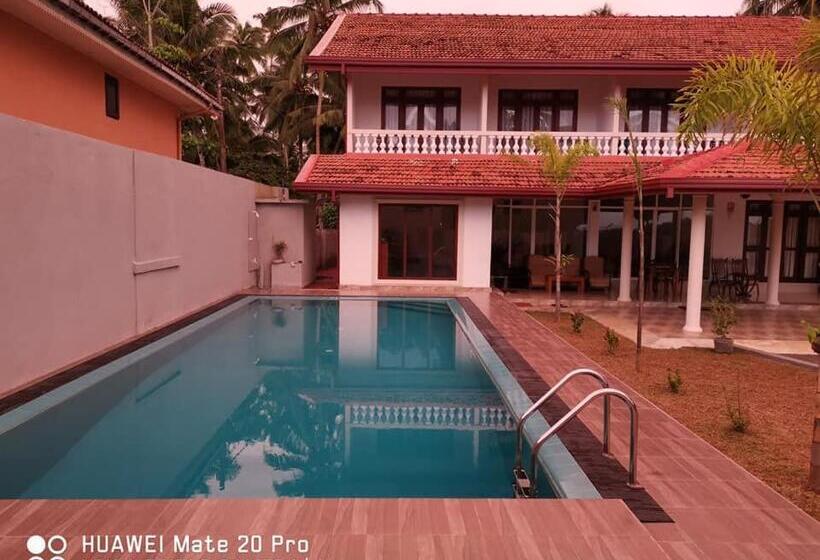 Номер Deluxe Вид на Море с Балконом, Turtle Paradise Villa