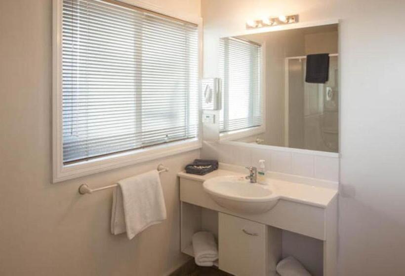 סוויטה, Panorama Motor Lodge