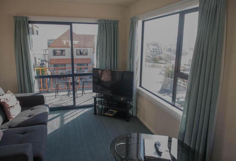 סוויטה, Panorama Motor Lodge