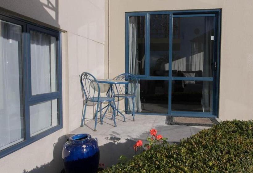 סוויטה דלוקס, Panorama Motor Lodge