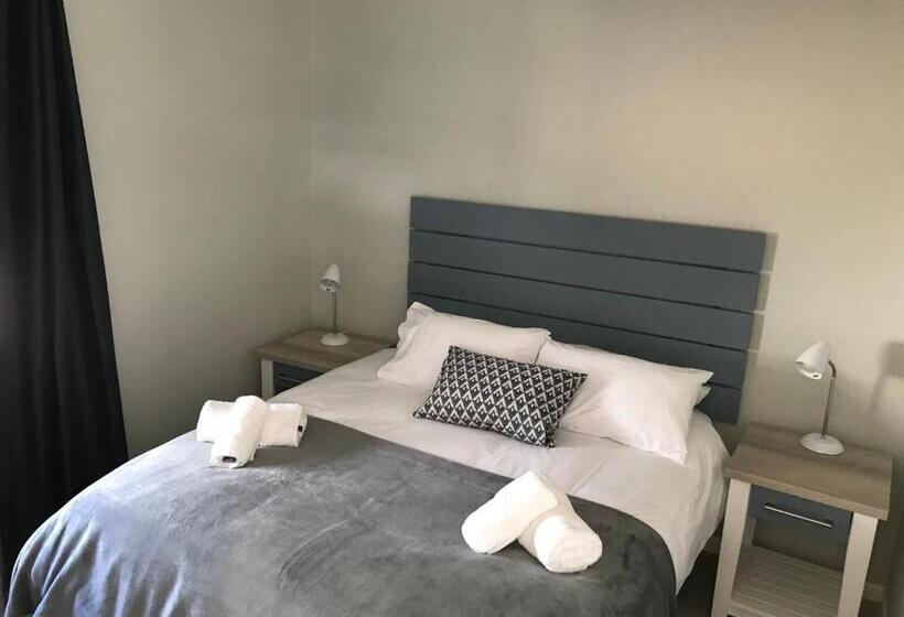 Семейный Номер, Kleinmond Lodge
