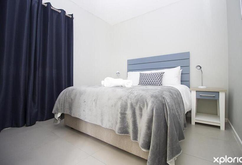 غرفة عائلية, Kleinmond Lodge