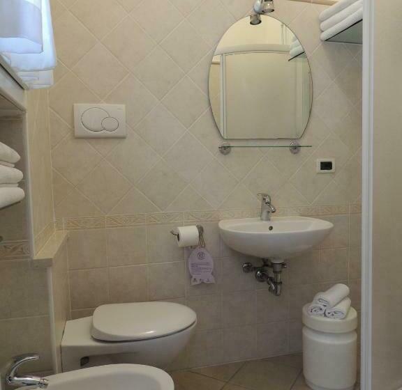 스탠다드 트리플 룸, Donegal