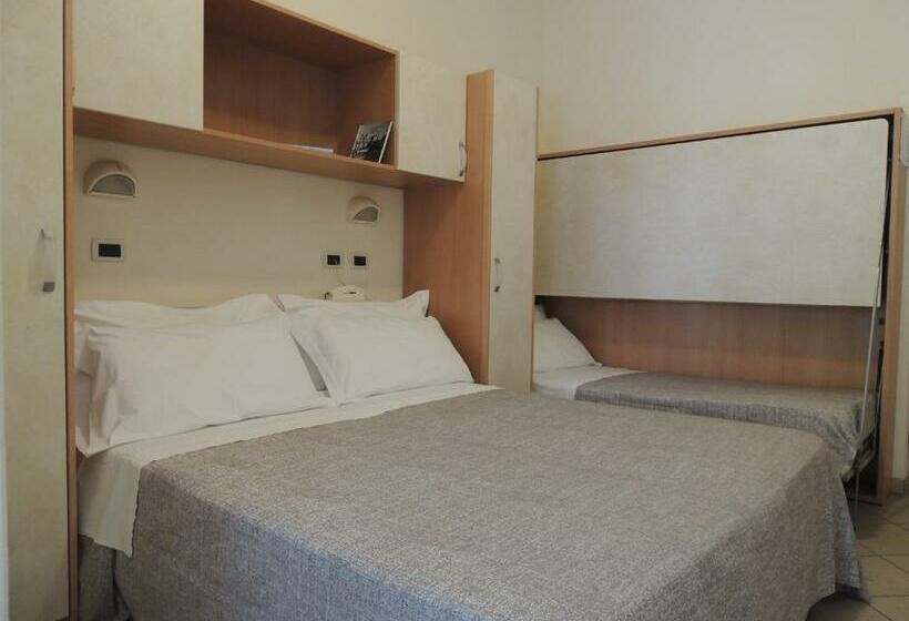 스탠다드 트리플 룸, Donegal