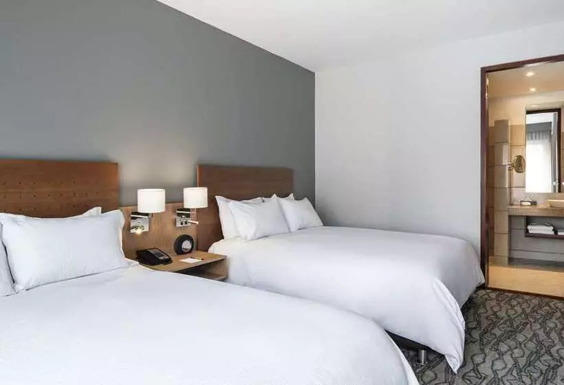 スタンダードスタジオ, Home2 Suites By Hilton Overland Park
