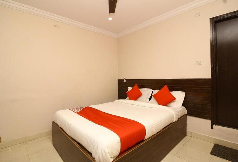 اتاق کلاسیک سه تخته, O Nav Bharath Residency