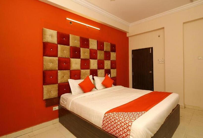 غرفة ديلوكس ثلاثية, O Nav Bharath Residency