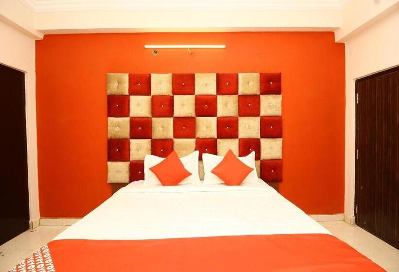 اتاق لوکس سه تخته, O Nav Bharath Residency