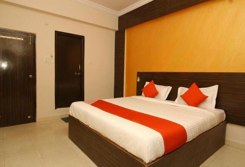 غرفة ديلوكس ثلاثية, O Nav Bharath Residency