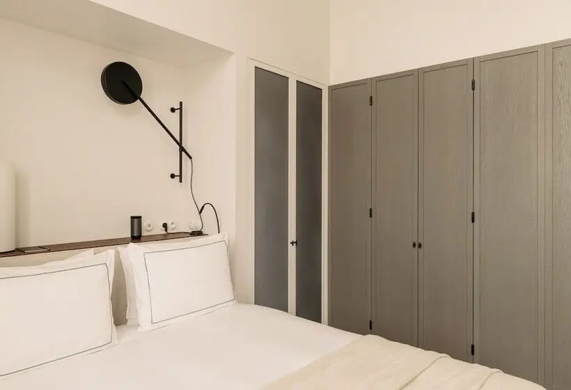 Chambre Standard, August