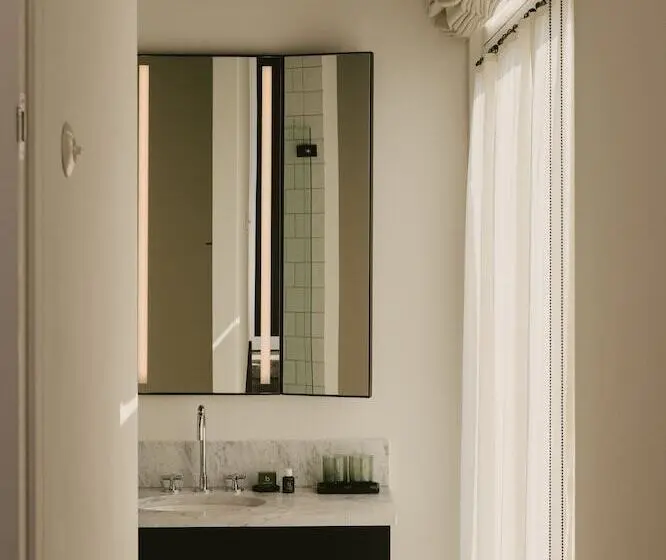 Chambre Supérieure, August