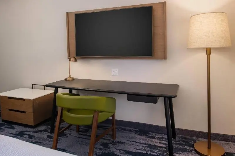 سوئیت با تخت بزرگ, Fairfield Inn & Suites By Marriott Wenatchee