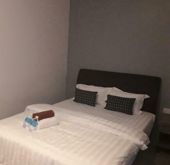 Quarto Estandar, Halo