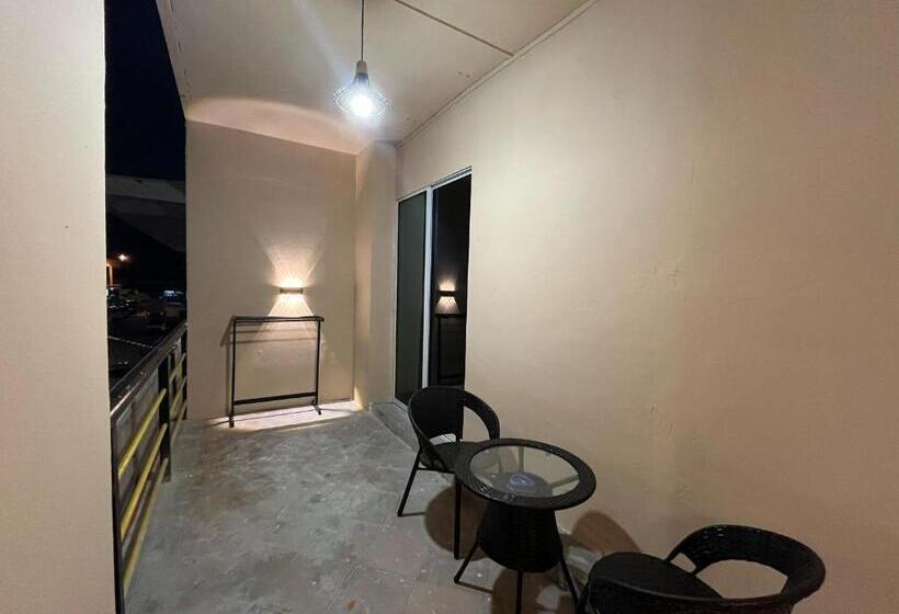 Quarto Estandar Cama King, Halo