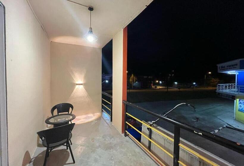 Quarto Estandar Cama King, Halo