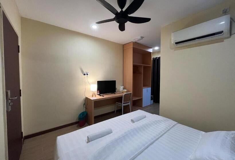 Quarto Estandar Cama King, Halo