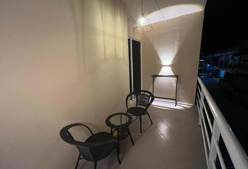 Quarto Superior Cama King, Halo