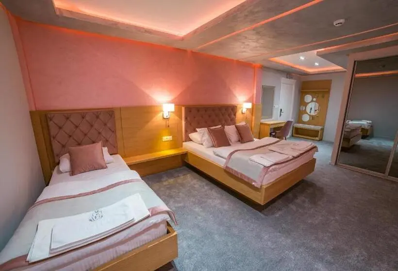 اتاق استاندارد سه نفره, Motel Felikitas