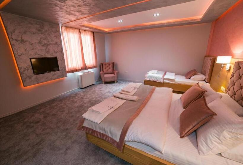 اتاق استاندارد سه نفره, Motel Felikitas