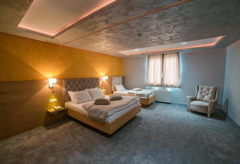 اتاق استاندارد سه نفره, Motel Felikitas