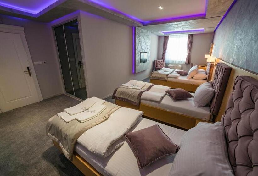 اتاق استاندارد چهار تخته, Motel Felikitas